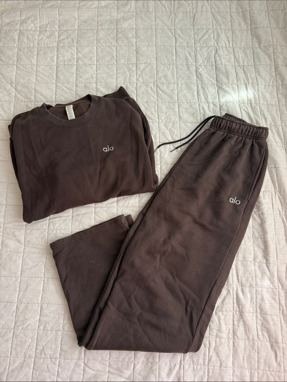 Alo Brown Logo Sweatshirt & Joggers Set